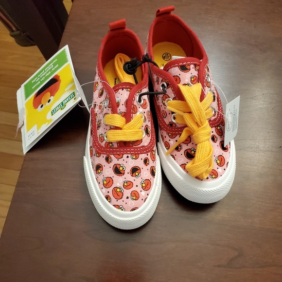 Sesame Street Other - Sesame Street Grls sneakers📍PRICE FIRM 📍